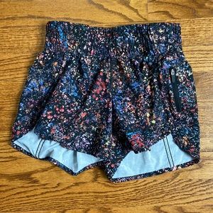 Lululemon 4” Tracker Short